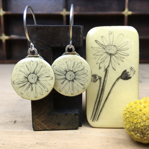 Cottage Garden Sixpence Earrings and Teeny Tiny Tin - Daisy