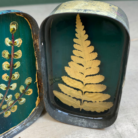 #438 Small Fern Tin