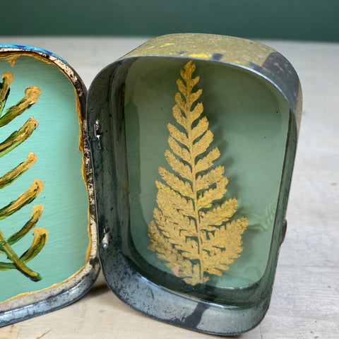#437 Small Fern Tin