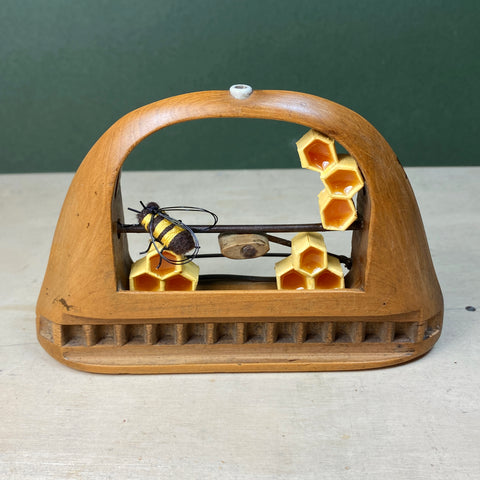 #006 Wild Hive - Ribbon Shuttle