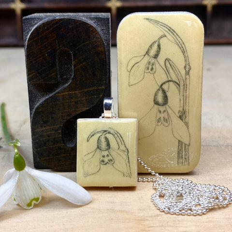 Cottage Garden Scrabble Tile Pendant and Teeny Tiny Tin - Snowdrop