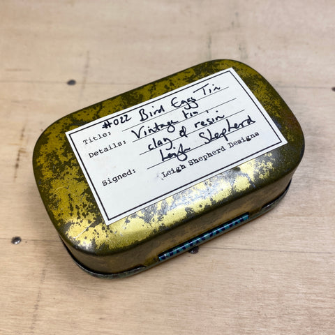 #022 Bird Eggs Vintage Tin