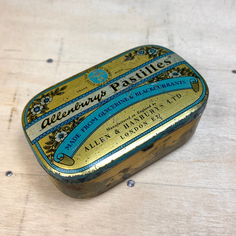 #022 Bird Eggs Vintage Tin