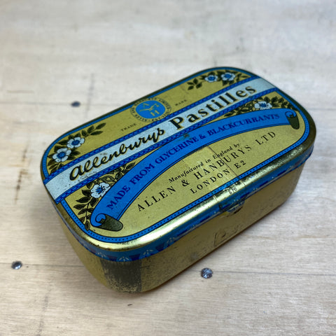 #020 Bird Eggs Vintage Tin