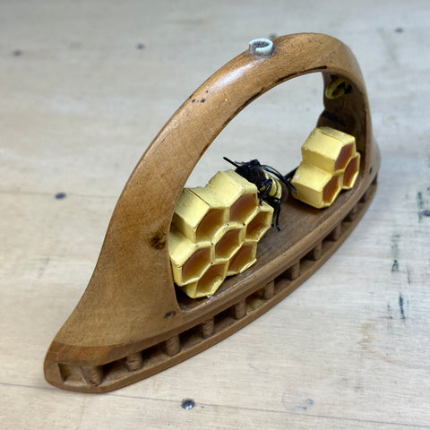#005 Wild Hive - Ribbon Shuttle