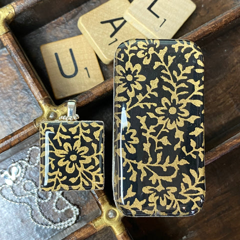 A Scrabble Tile Pendant and Teeny Tiny Tin Ditsy Kuro