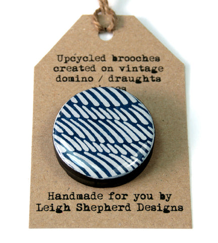 Draughts Piece Brooch - Wave
