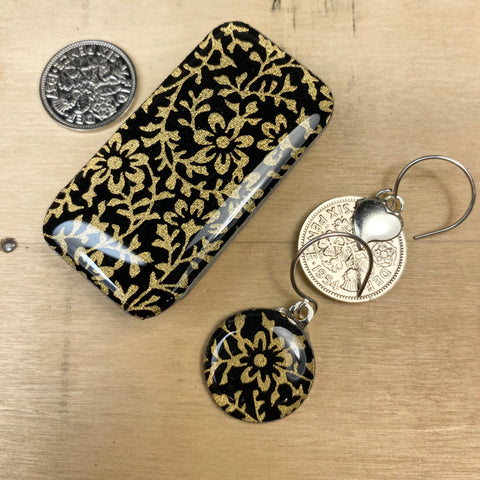 Sixpence Earrings and Teeny Tiny Tin - Ditsy Kuro